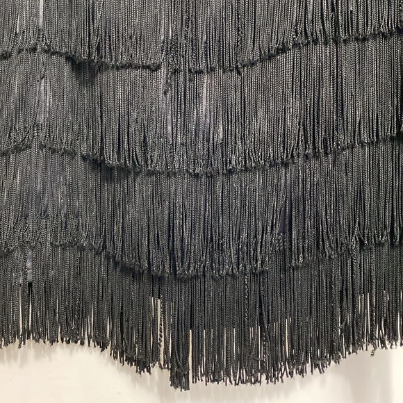 Nanette Lepore fringe, burlesque’s short black skirt! Size 6 - Picture 3 of 14